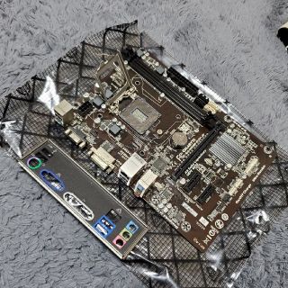GIGABYTE H81M D3V JP マザーボード(PCパーツ)