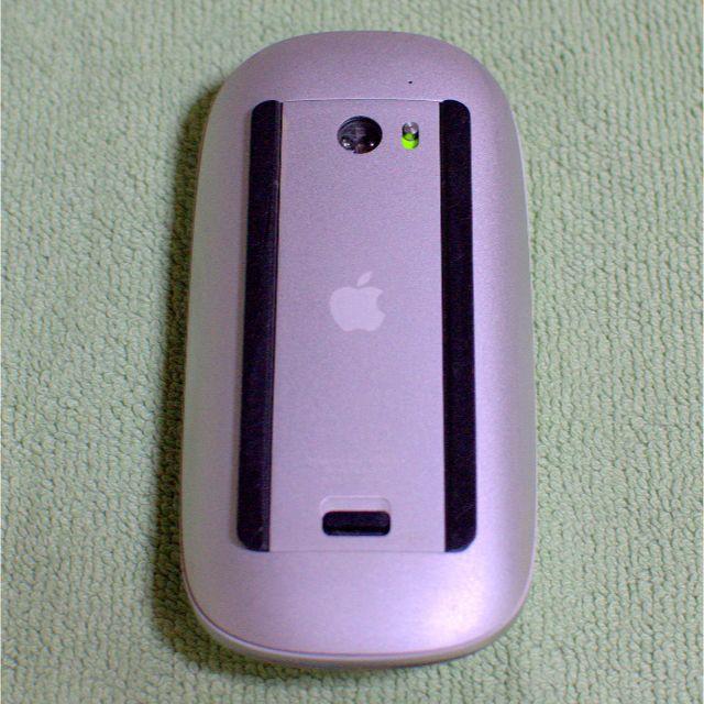 Apple(アップル)の美品 Apple Magic Mouse 　　　M7347 スマホ/家電/カメラのPC/タブレット(PC周辺機器)の商品写真