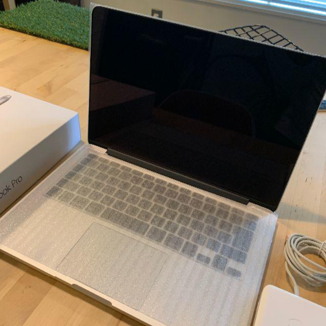 Apple(アップル)のMacBook Pro (Retina, 13") 新品Display スマホ/家電/カメラのPC/タブレット(ノートPC)の商品写真