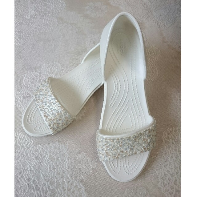 crocs(クロックス)のクロックス 白 ホワイト サンダル 26cm ペタンコ レディースの靴/シューズ(サンダル)の商品写真