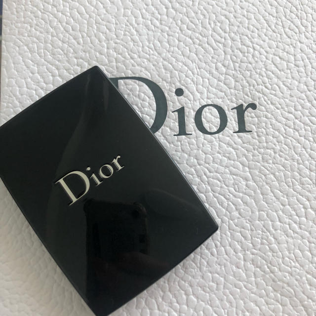 Dior(ディオール)のdior♡リップ&アイシャドウパレット(非売品) コスメ/美容のキット/セット(コフレ/メイクアップセット)の商品写真