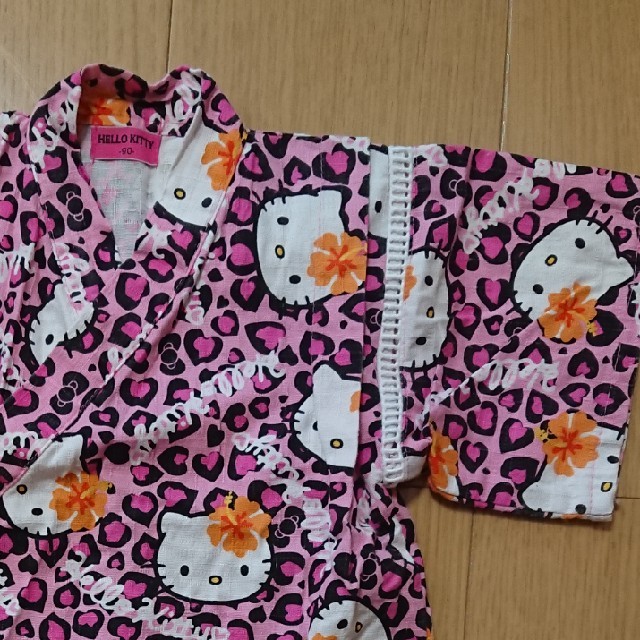 ハローキティ(ハローキティ)のキティ 甚平 キッズ/ベビー/マタニティのキッズ服女の子用(90cm~)(甚平/浴衣)の商品写真