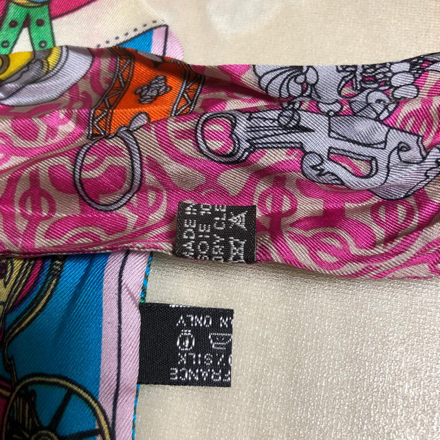 Hermes(エルメス)のツィーリー  スカーフ レディースのファッション小物(バンダナ/スカーフ)の商品写真
