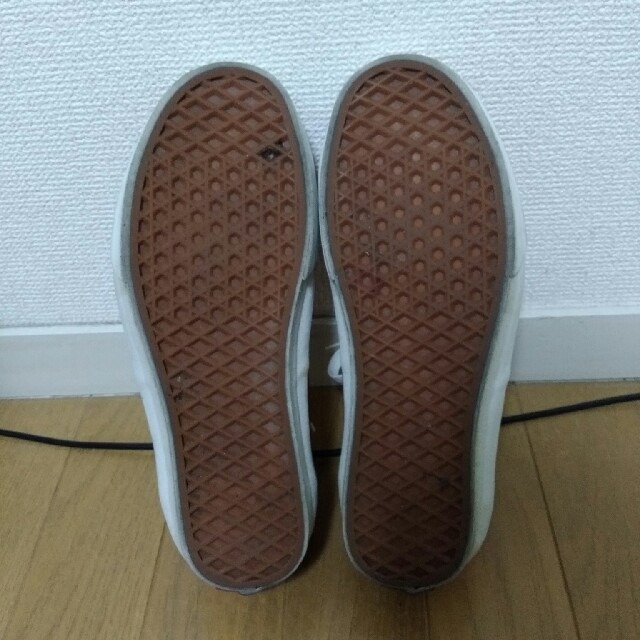 VANS(ヴァンズ)のバンズ　VANS　オーセンティック　AUTHENTIC レッド　25.5cm メンズの靴/シューズ(スニーカー)の商品写真