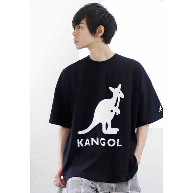 KANGOL(カンゴール)のMONO-MART×KANGOL 別注ロゴ刺繍 プリント半袖カットソー 黒 メンズのトップス(Tシャツ/カットソー(半袖/袖なし))の商品写真