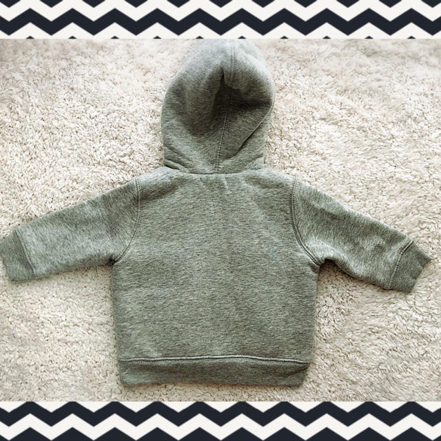 babyGAP(ベビーギャップ)のbabyGap パーカー キッズ/ベビー/マタニティのベビー服(~85cm)(ジャケット/コート)の商品写真