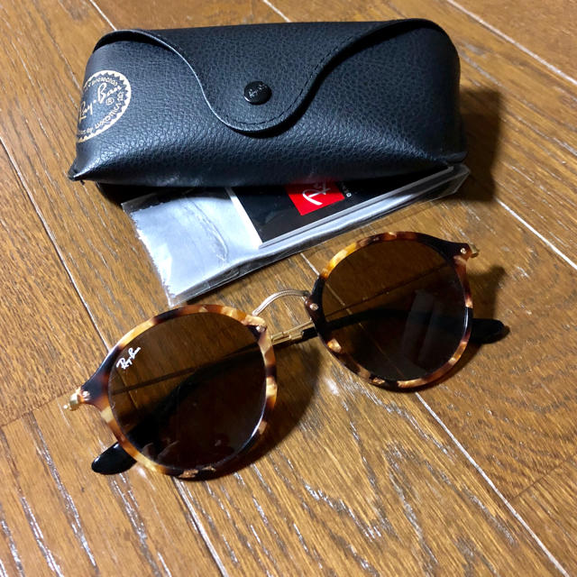 ［美品］Ray-Ban 鼈甲 ラウンドフレック RB2447ファッション小物