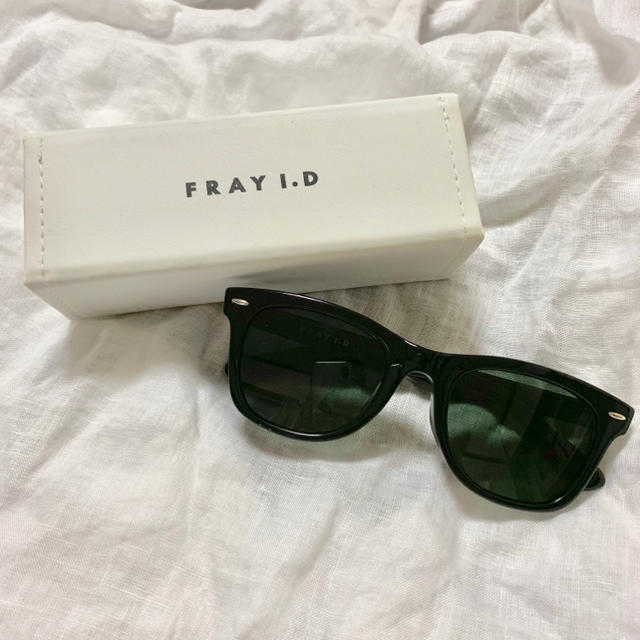 FRAY I.D(フレイアイディー)のFRAY I.D sunglasses レディースのファッション小物(サングラス/メガネ)の商品写真