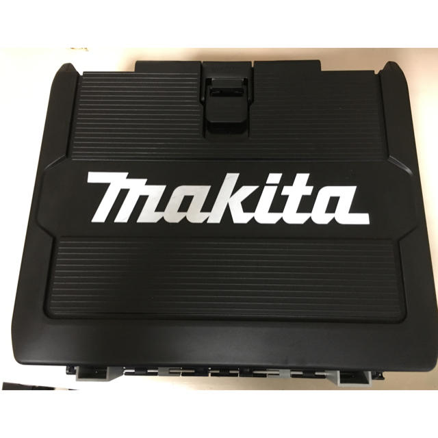 マキタ18v充電式インパクトドライバー
