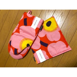 マリメッコ(marimekko)のmarimekko★マリメッコ鍋つかみ2点セット(収納/キッチン雑貨)