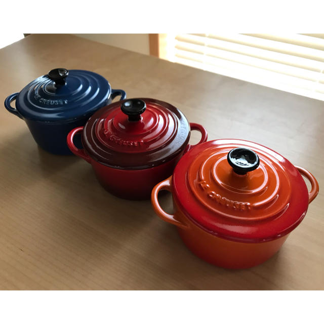 LE CREUSET(ルクルーゼ)のル・クルーゼ☆ミニ・オーバル・ココット 3個セット インテリア/住まい/日用品のキッチン/食器(食器)の商品写真