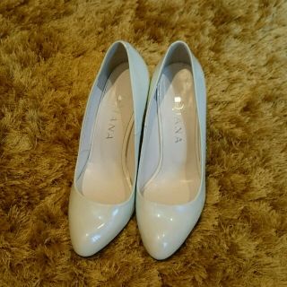 DIANA(ハイヒール/パンプス ・ ホワイト/白色系)のフリマ DIANA(ハイヒール/パンプス ・ ホワイト/白色系)のフリマ