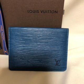 ルイヴィトン(LOUIS VUITTON)の正規品☆ヴィトン エピ 定期入れ パスケース 青(名刺入れ/定期入れ)