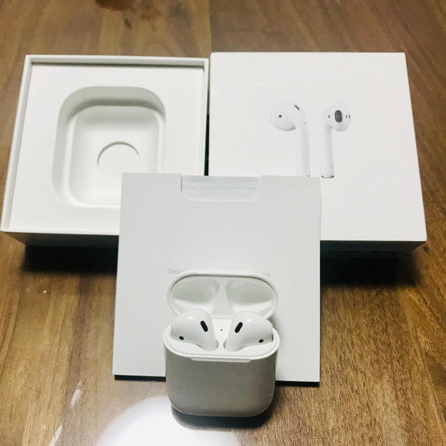 第1世代AirPods 正規品 9日購入で即発送！！ www.krzysztofbialy.com