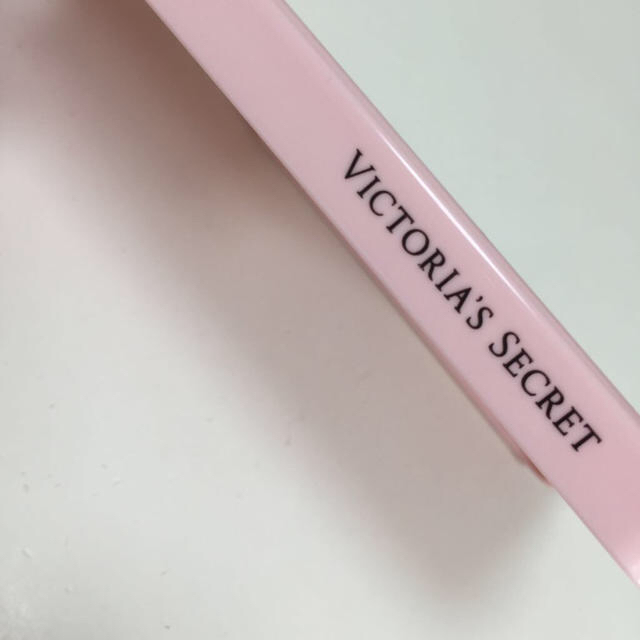 Victoria's Secret(ヴィクトリアズシークレット)のスマホケース スマホ/家電/カメラのスマホアクセサリー(モバイルケース/カバー)の商品写真