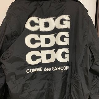 コムデギャルソン(COMME des GARCONS)のCDG コムデギャルソン  ボアコーチジャケット　ブラック　M(ナイロンジャケット)