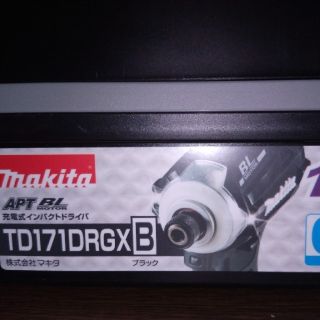 マキタ(Makita)のMakita マキタ TD171DRGXBインパクトドライバー18v展示品美品(工具)