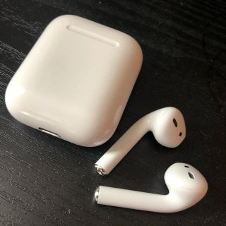 アップル(Apple)のAirPods(ヘッドフォン/イヤフォン)