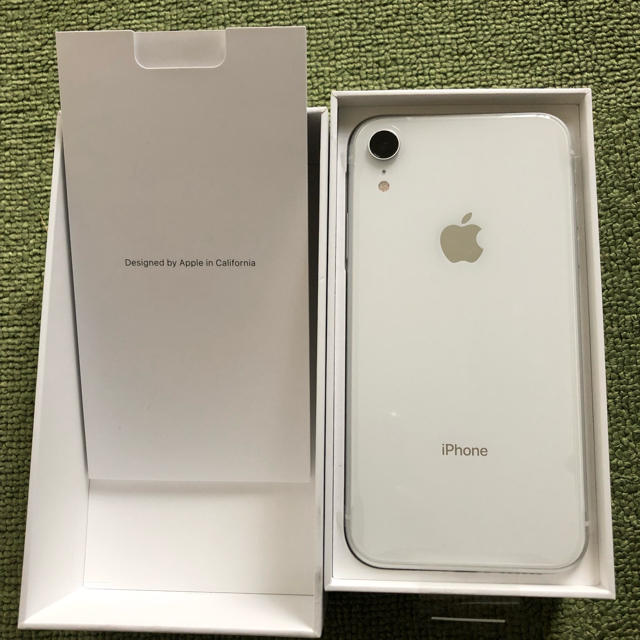 新品未使用★iPhone XR 64GB 白