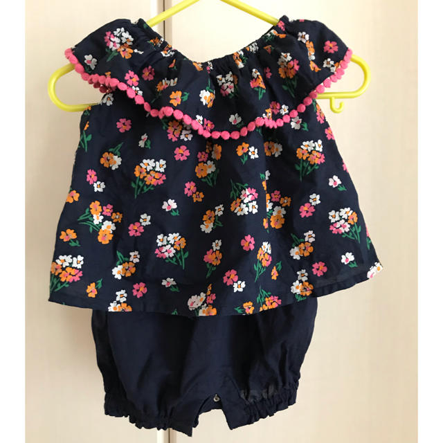 babyGAP(ベビーギャップ)のGAP ベビー 花柄ロンパース キッズ/ベビー/マタニティのベビー服(~85cm)(ロンパース)の商品写真