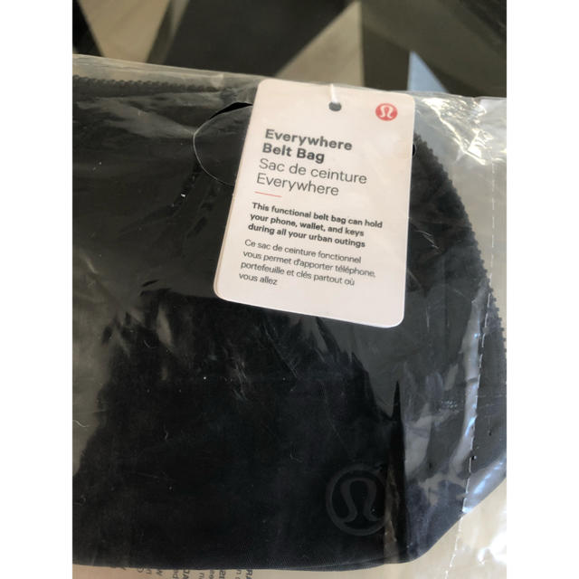 lululemon(ルルレモン)のルルレモン  ウエストポーチ バック 新品未使用 レディースのバッグ(ボディバッグ/ウエストポーチ)の商品写真