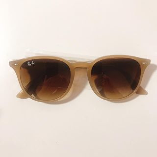 レイバン(Ray-Ban)の【新品未使用】レイバン サングラス 4259F(サングラス/メガネ)