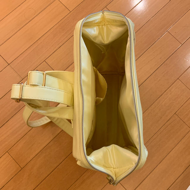 サンリオ(サンリオ)のサンリオ ポムポムプリン PUワイヤーリュック Lサイズ 黄色 レディースのバッグ(リュック/バックパック)の商品写真