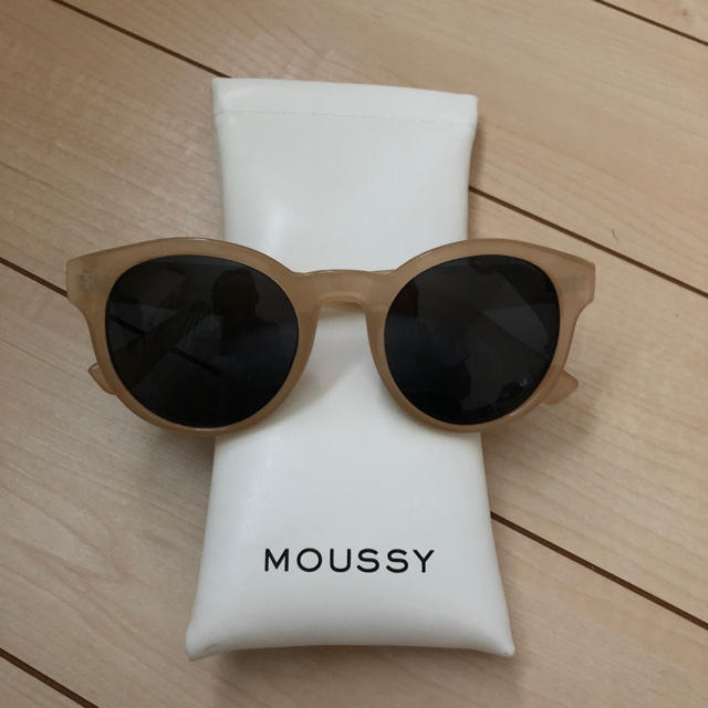 moussy(マウジー)のMOUSSYサングラス shel'tterungridzaradeuxiem レディースのファッション小物(サングラス/メガネ)の商品写真