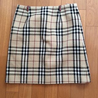 バーバリー(BURBERRY)のバーバリーブルーレベルのスカート(ひざ丈スカート)