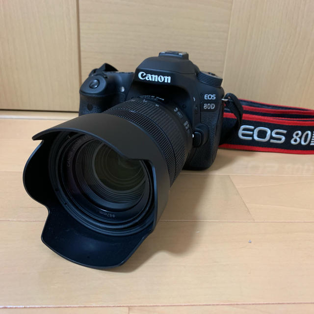 超歓迎 Canon - ）+α 美品CanonEOS80Dレンズキット(EF-S18-135mm