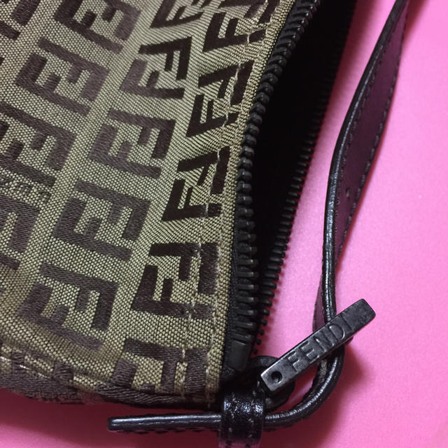 FENDI(フェンディ)のセカンドポーチ メンズのバッグ(セカンドバッグ/クラッチバッグ)の商品写真