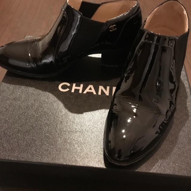 CHANEL(シャネル)のシャネル ブーティー(保証書付き) レディースの靴/シューズ(ブーティ)の商品写真