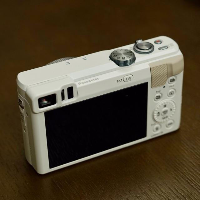 Panasonic(パナソニック)のLUMIX DMC-TZ85 ホワイト スマホ/家電/カメラのカメラ(コンパクトデジタルカメラ)の商品写真