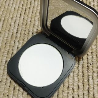 メイクアップフォーエバー(MAKE UP FOR EVER)の化粧崩れ防止⭐メイクアップフォーエバーパウダー(フェイスパウダー)