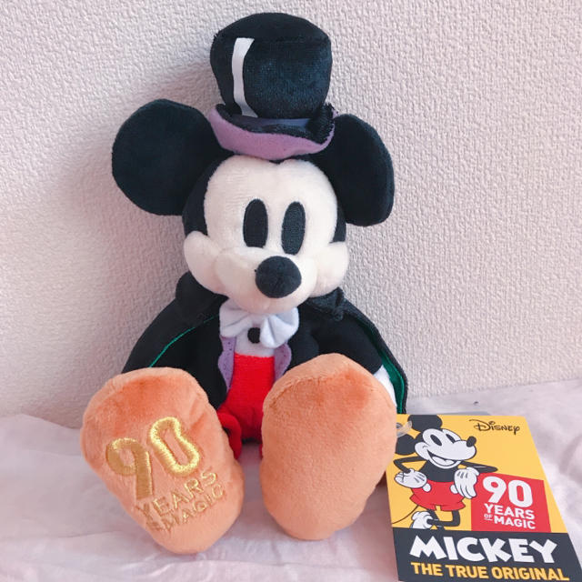 ミッキーマウス 新品 ディズニーストア ミッキー 90周年 ぬいぐるみ ミッキーの魔術師の通販 By M M ミッキーマウスならラクマ