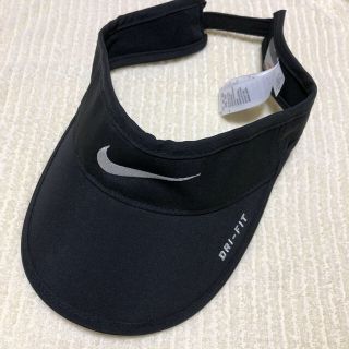 ナイキ(NIKE)のナイキサンバイザー(サンバイザー)