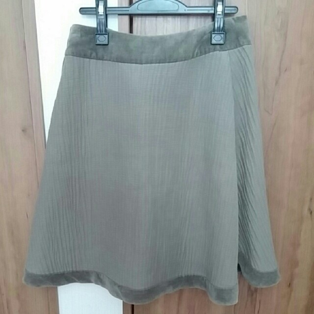mina perhonen(ミナペルホネン)の【処分セール】ミナペルホネン　スカート　美品 レディースのスカート(ひざ丈スカート)の商品写真