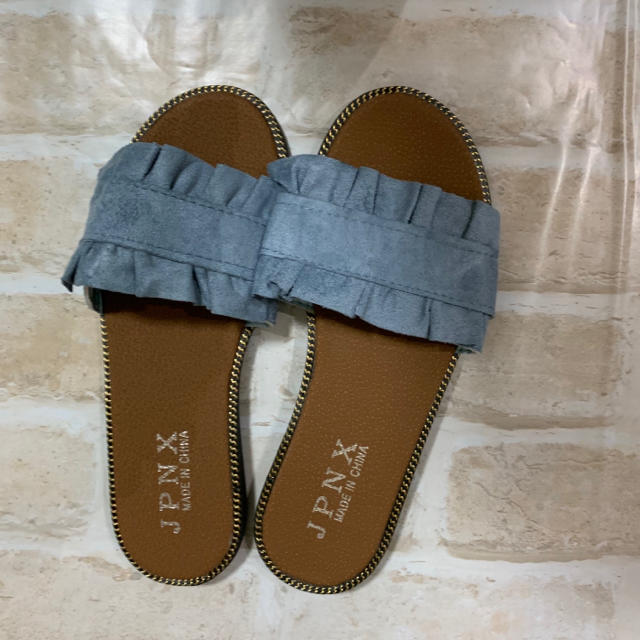 大人気!フリルサンダル フラット☆新品 レディースの靴/シューズ(サンダル)の商品写真