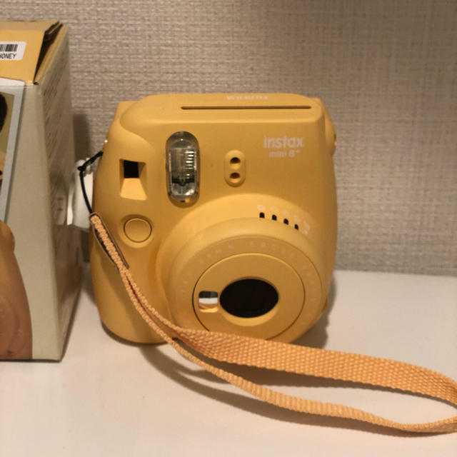 チェキ instax 8+ スマホ/家電/カメラのカメラ(フィルムカメラ)の商品写真