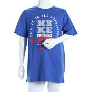 ナイキ(NIKE)の最終値下げ。新品！140センチ ナイキ YTH NSW サマーキャンプTシャツ(Tシャツ/カットソー)