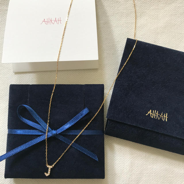新品• 未使用】AHKAH イニシャルネックレスJ K18×ダイヤ 新品• 未使用】AHKAH イニシャルネックレスJ K18×ダイヤ