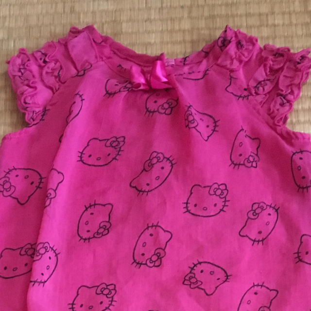 サンリオ(サンリオ)のキティーちゃん♡ セットアップ 4T サイズ100 キッズ/ベビー/マタニティのキッズ/ベビー/マタニティ その他(その他)の商品写真