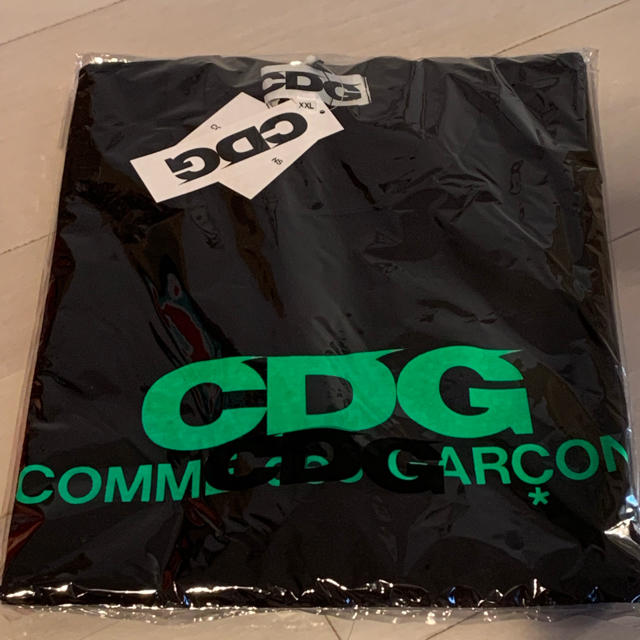 COMME des GARCONS(コムデギャルソン)のFLUORESCENT PRINTED T-SHIRT cdg コムデギャルソン メンズのトップス(Tシャツ/カットソー(半袖/袖なし))の商品写真