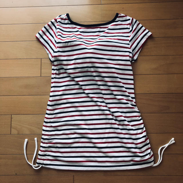 AEON(イオン)のかまたり様専用、カップ付きボーダーＴシャツ2枚 レディースのトップス(Tシャツ(半袖/袖なし))の商品写真