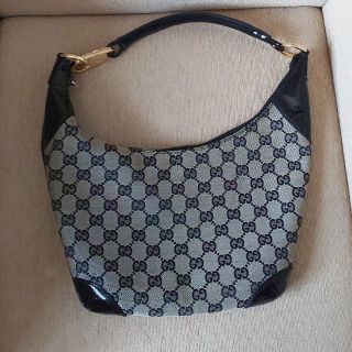 グッチ(Gucci)のGUCCIショルダーバッグ(ショルダーバッグ)