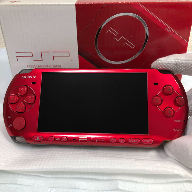 PlayStation Portable(プレイステーションポータブル)の★美品‼︎PSP-3000 ラジアルレッド 送料込み‼︎ エンタメ/ホビーのゲームソフト/ゲーム機本体(携帯用ゲーム機本体)の商品写真