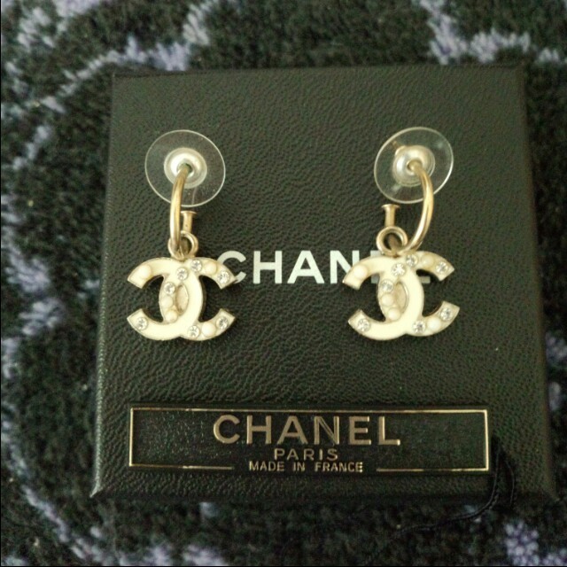 CHANEL♥ココマークピアス www.bookbuzz.net