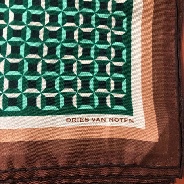 DRIES VAN NOTEN(ドリスヴァンノッテン)のドリスバンノッテン スカーフ ユニセックス レディースのファッション小物(バンダナ/スカーフ)の商品写真