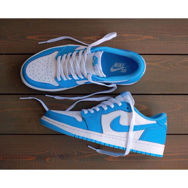 NIKE(ナイキ)の26cm NIKE SB x AIR JORDAN 1 LOW UNC メンズの靴/シューズ(スニーカー)の商品写真