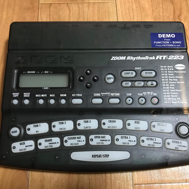 Zoom(ズーム)のリズムマシン ZOOM RT-223 ズーム 付属品完備 美品 楽器のDTM/DAW(その他)の商品写真